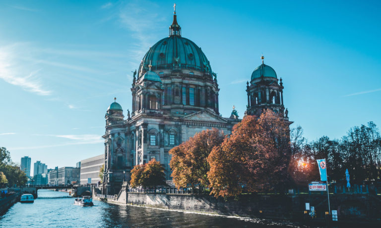 Bahn Hotels jetzt günstig buchen Bahnauskunft