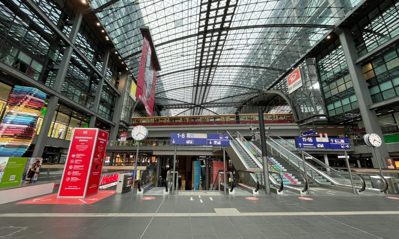 Berlin Hauptbahnhof » Alle Infos, Fahrplan & Auskünfte » Bahnauskunft.info